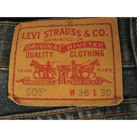 Levis 505 Jeans Womens 38 x 31 MEASURED Tag: 36 x 30 Straight Regular Fit - Picture 10 of 11